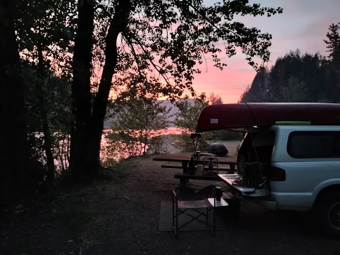 Santiam Flats Campground Picture 2