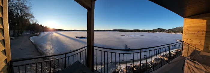 Waitts Lake Resort and Cabins Picture 7