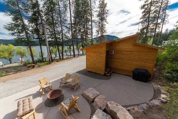 Waitts Lake Resort and Cabins Picture 3