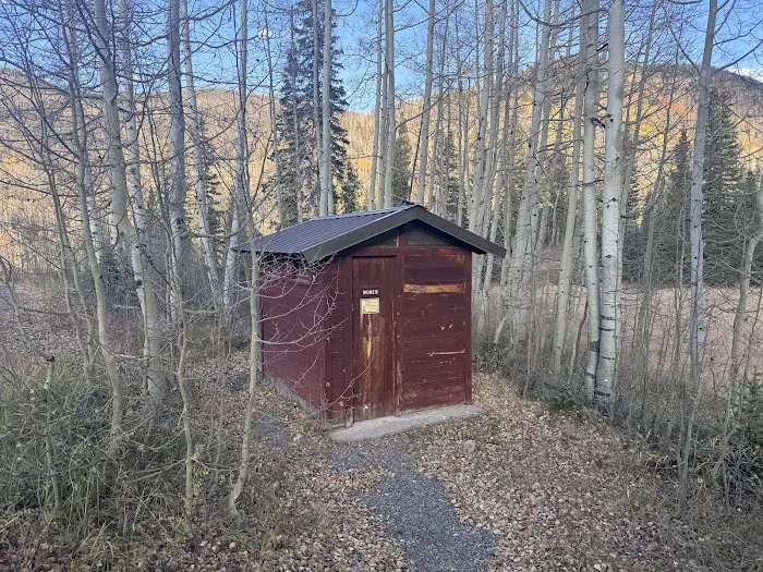 Tucker Ponds Campground Picture 8