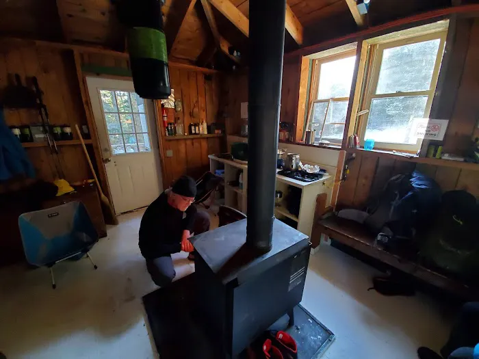 Ridgway Hut Picture 7