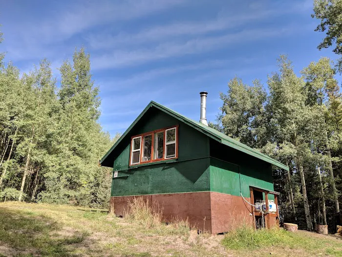 Blue Lakes Hut Picture 2