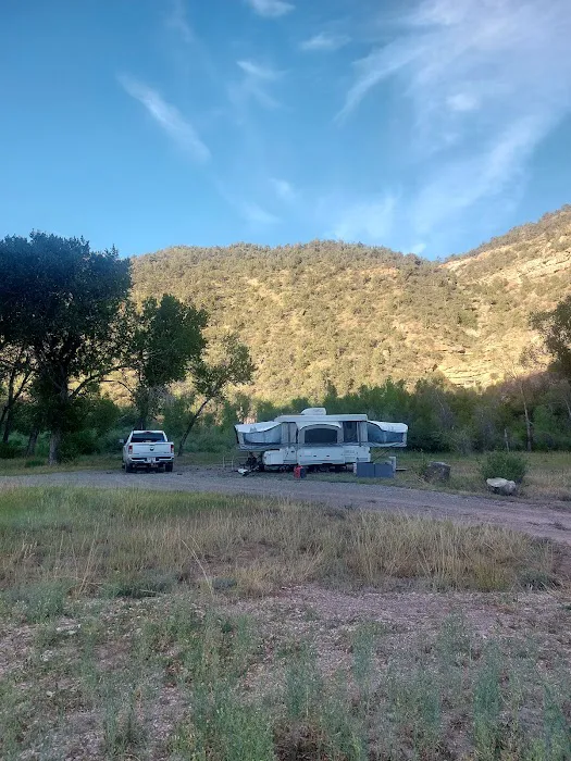 Ledges Rockhouse Campground Picture 6