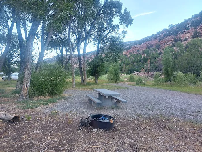 Ledges Rockhouse Campground Picture 5