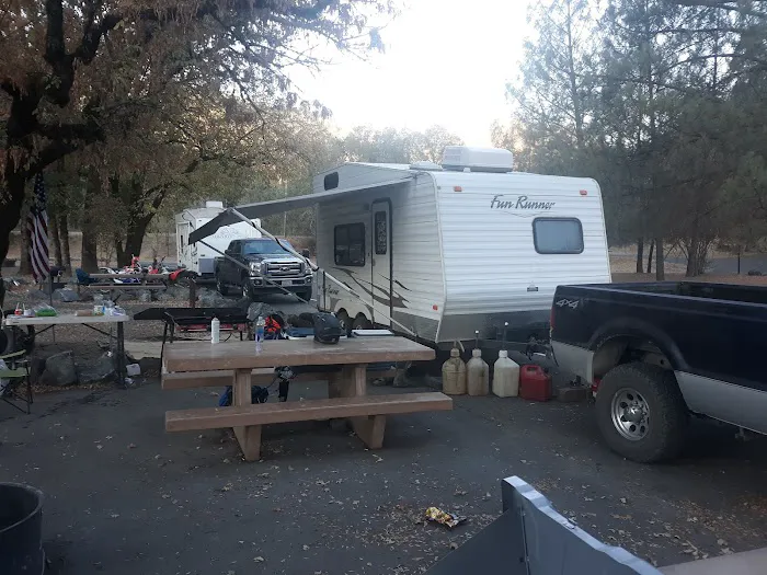 Middle Creek Campground Picture 2