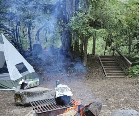 Riverside at Detroit Campground