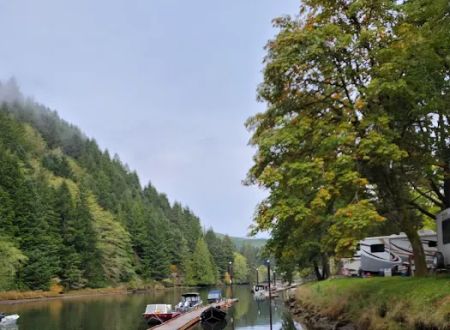 Chinook Bend RV Resort