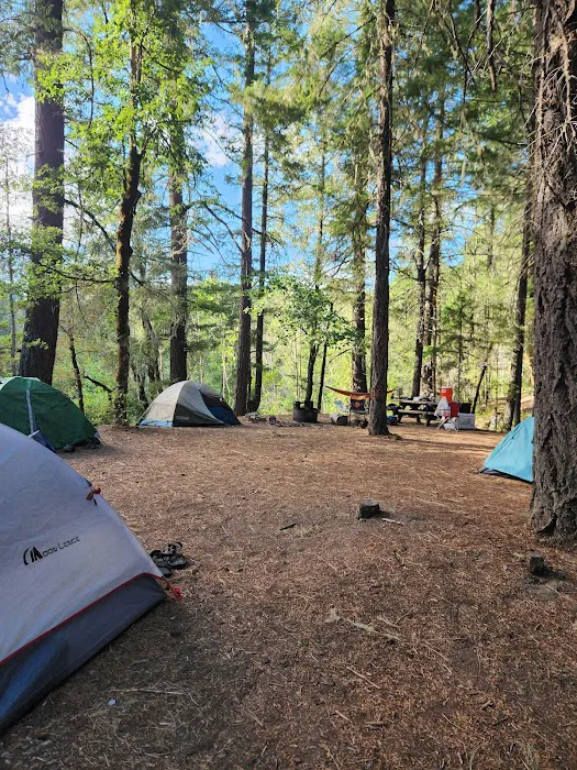 MAD RIVER CAMPGROUND Picture 9