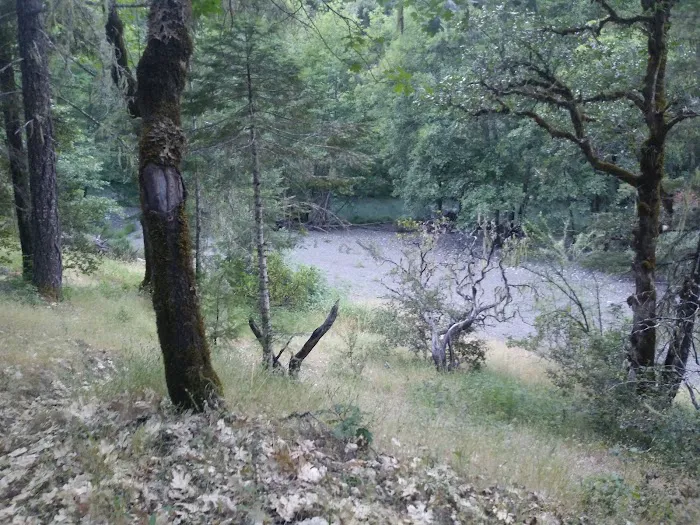 MAD RIVER CAMPGROUND Picture 7