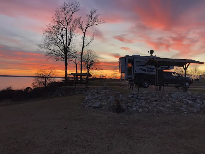 Virgil Point Campground Picture 9