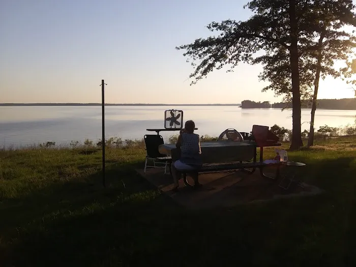 Virgil Point Campground Picture 4