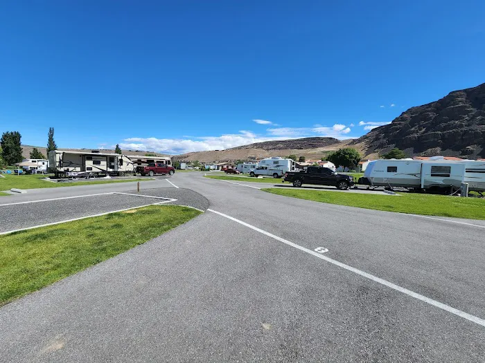 Crescent Bar Campground (Grant PUD Crescent Bar Recreation Area) Picture 2
