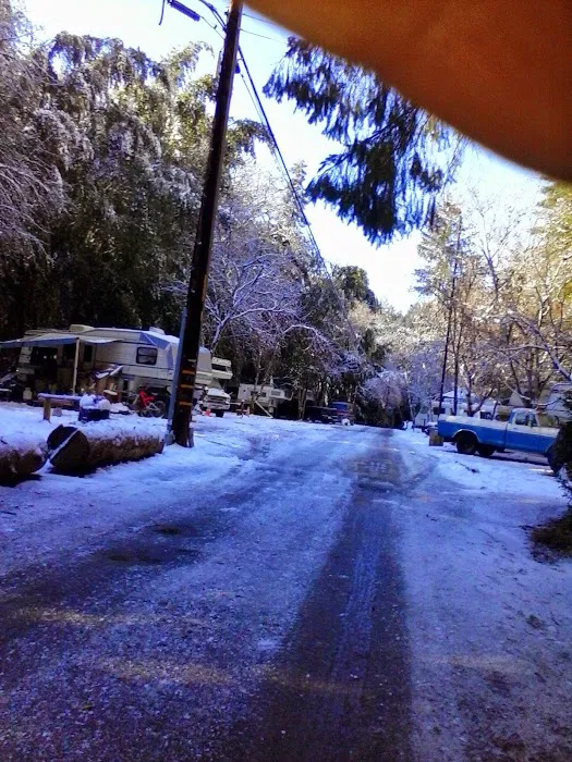 Creekside Cabins & Rv Resort Picture 4