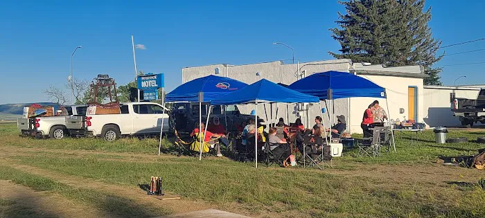 Maverick Motel Campground Picture 4