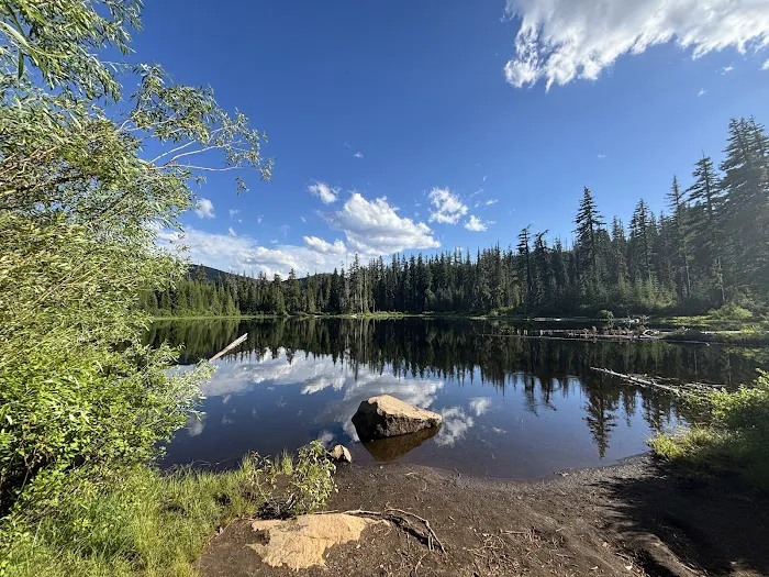 Hand Lake Picture 3