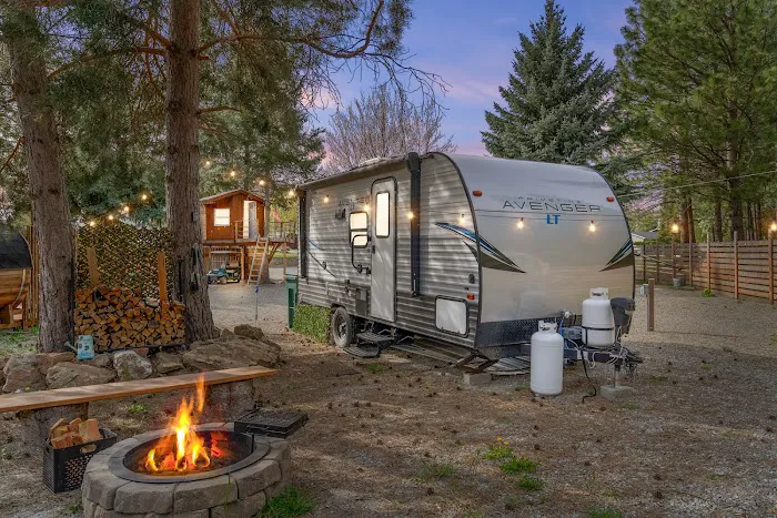 Rustic Rainbow Retreat Picture 7