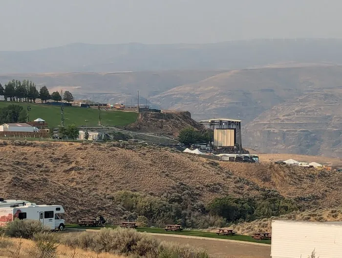 Premier Camping Picture 2