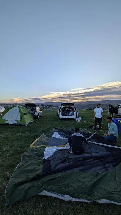 Premier Camping Picture 8