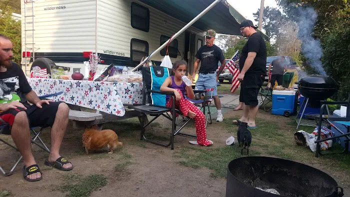 Cleone Grocery Campground Picture 1
