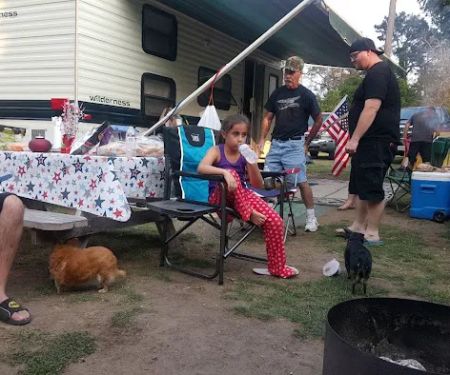 Cleone Grocery Campground