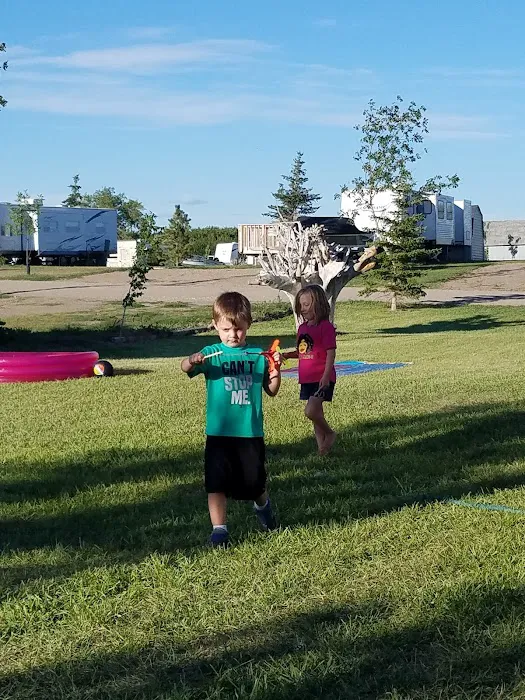 Tolna Bay Campground Picture 6