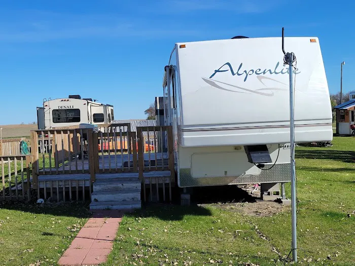 Northern Lakeview Campground Picture 4
