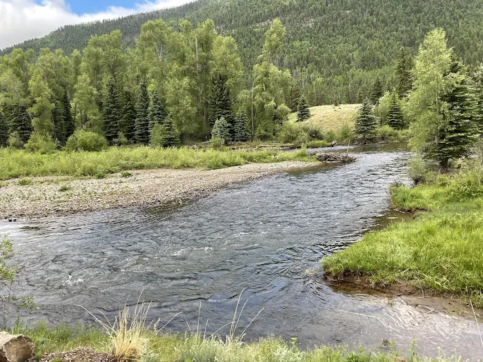 Rocky Mountain Lodge Picture 4