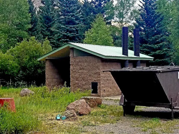 Spectacle Lake Campground Picture 3