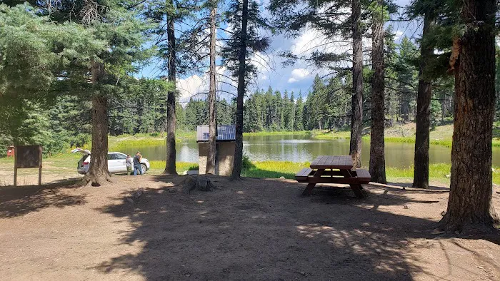 Trout Lakes Campground Picture 6