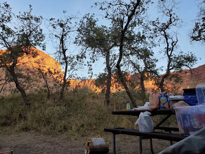 Hal Canyon Campground Picture 10