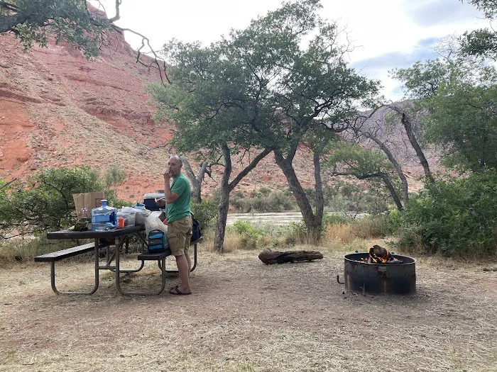 Hal Canyon Campground Picture 9