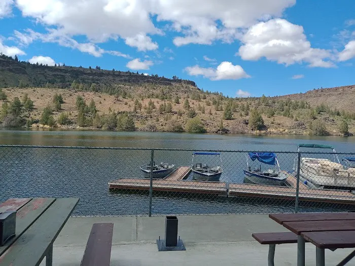 Pelton Park Store & Marina On Lake Simtustus Picture 1
