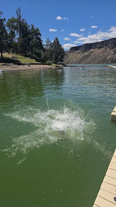 Deschutes River Campground, A, B & C Loops Picture 9