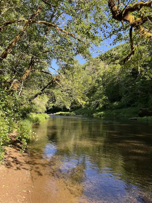 River Edge Campground Picture 10