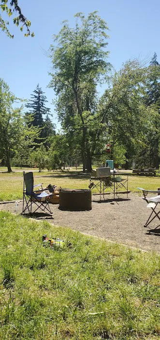 Pine Meadows Campground Picture 6