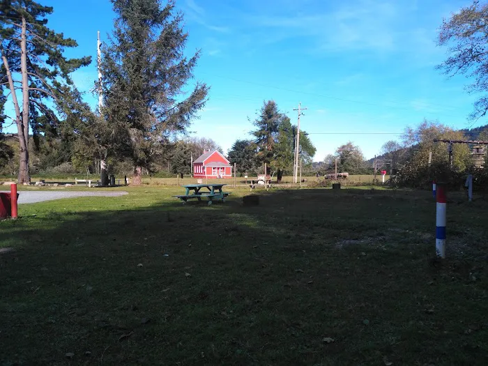 Stone Lagoon Red Schoolhouse Picture 2