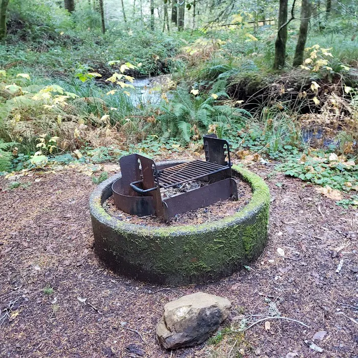 Nadelos Campground Picture 4