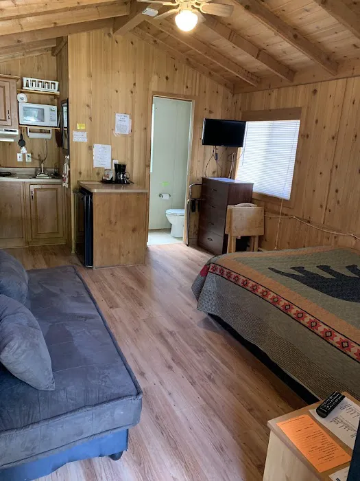 Dean Creek Resort Motel and Campground and RV Park Picture 3