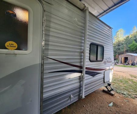 Sierra Bonita Cabins & RV Park
