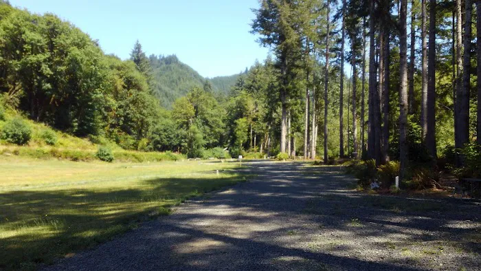 Smith River Campground Picture 4