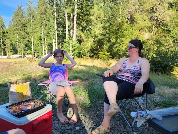 Smith River Campground Picture 10