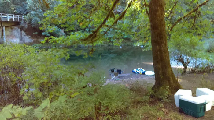 Dolly Varden Campground Picture 6