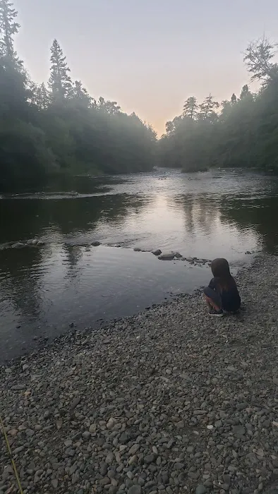 Jackson Campground on the Applegate River Picture 1
