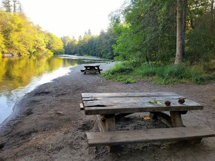 Jackson Campground on the Applegate River Picture 4