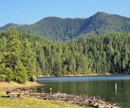 Applegate Lake Hart-Tish Park