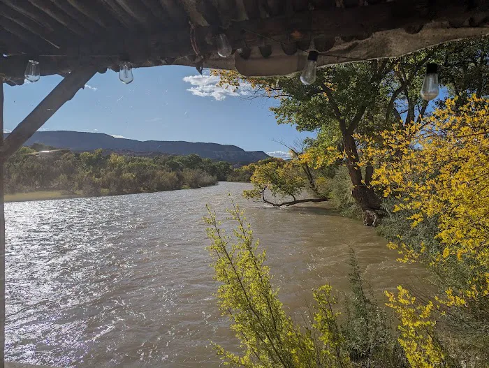 Abiquiu Retreat on the River Picture 3