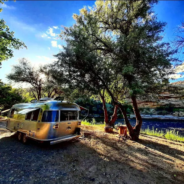 Majestic Enchantment Fly Fishing Camp headquarters Picture 3