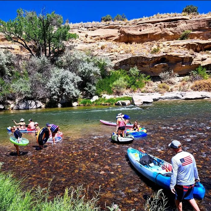 Majestic Enchantment Fly Fishing Camp headquarters Picture 10