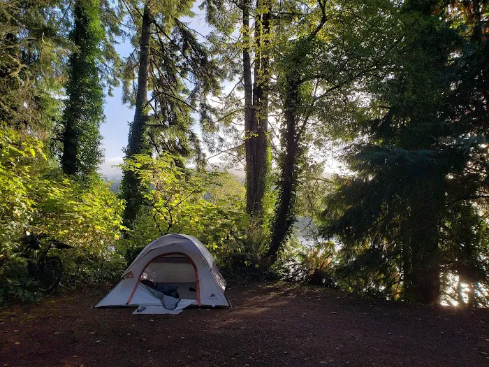 Tahkenitch Landing Campground Picture 2