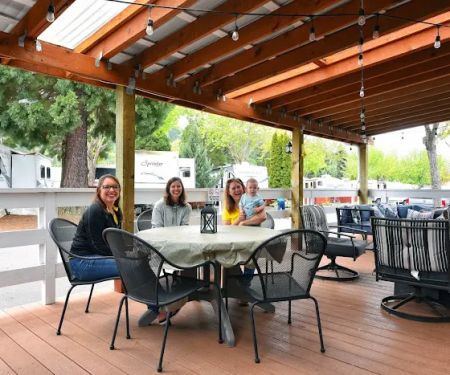 Sutherlin / Umpqua Valley KOA Holiday